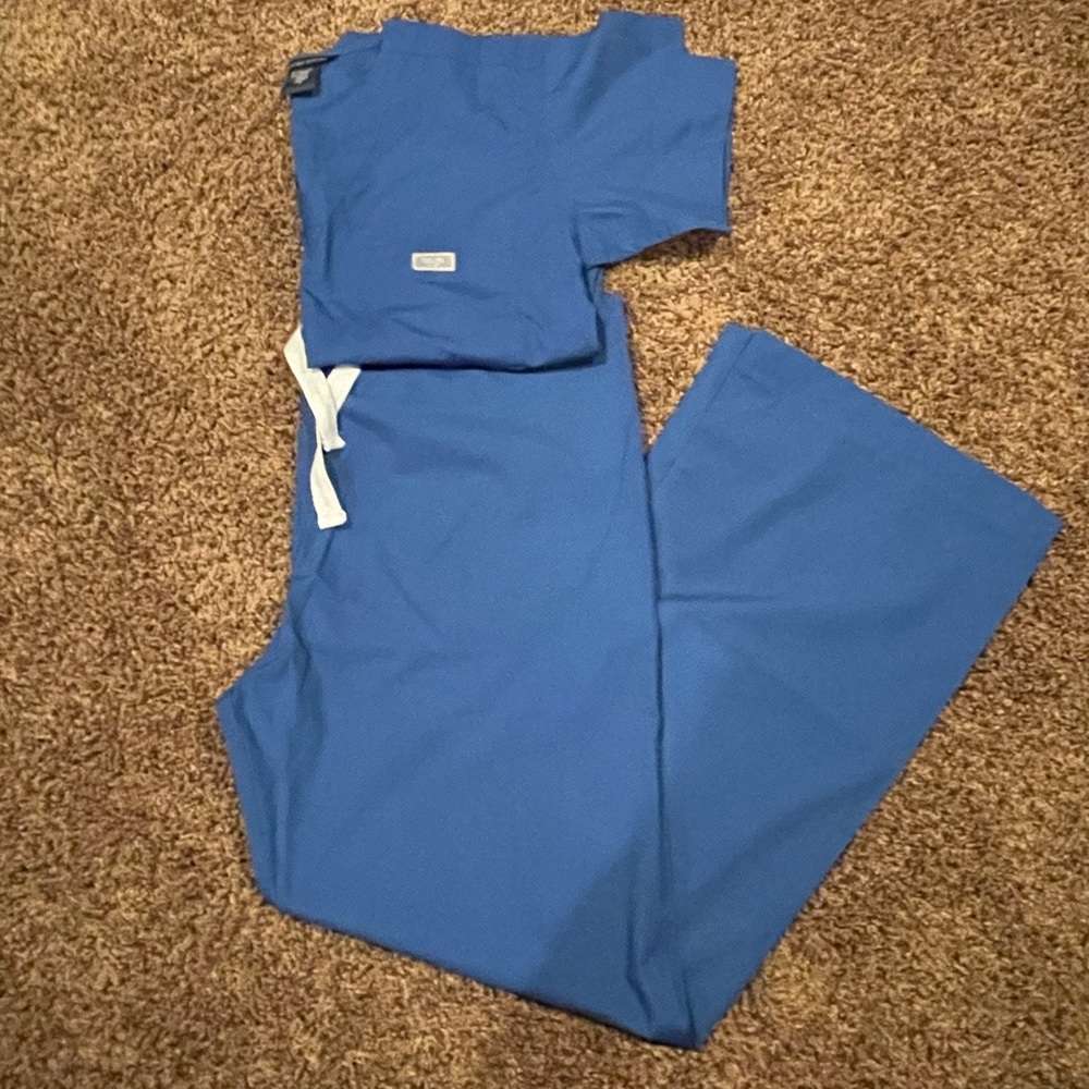 Blue Sky Bright Blue Women's Short Sleeve Scrub Top